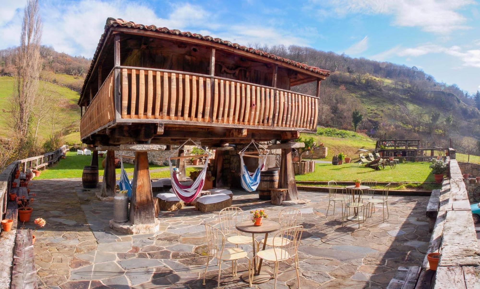 Casona De El Castaniu Hotel Serrapio ภายนอก รูปภาพ