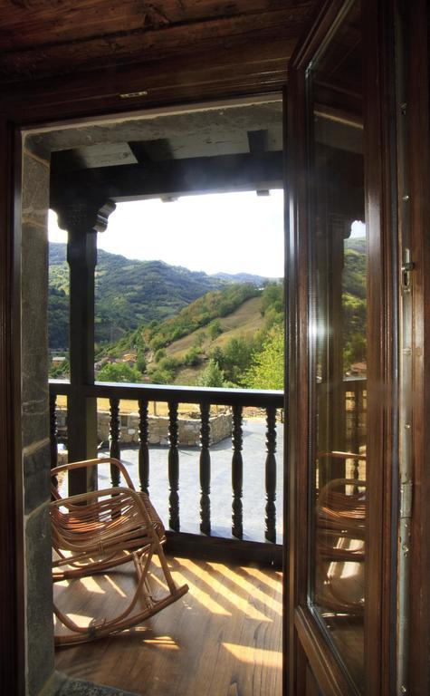Casona De El Castaniu Hotel Serrapio ห้อง รูปภาพ
