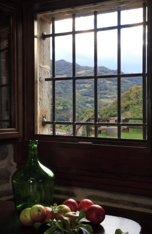 Casona De El Castaniu Hotel Serrapio ภายนอก รูปภาพ