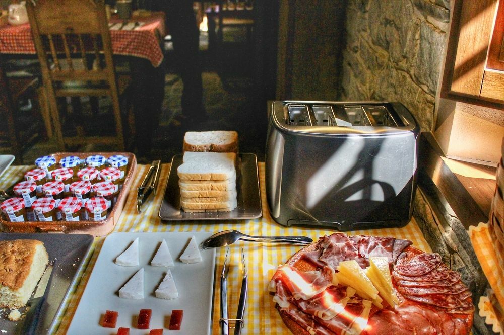 Casona De El Castaniu Hotel Serrapio ภายนอก รูปภาพ