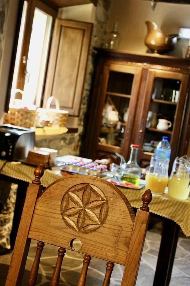 Casona De El Castaniu Hotel Serrapio ภายนอก รูปภาพ