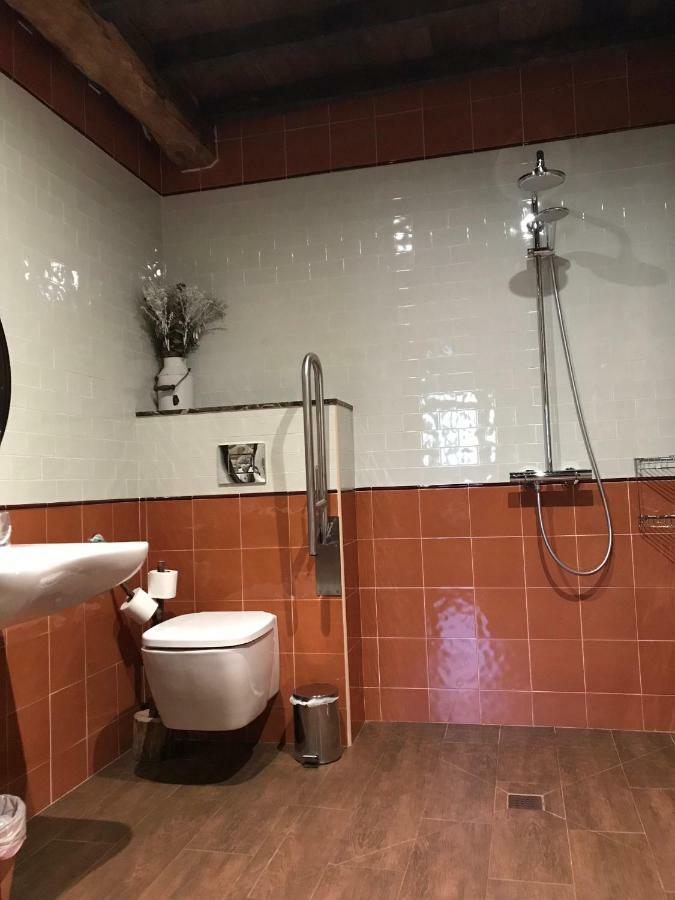 Casona De El Castaniu Hotel Serrapio ภายนอก รูปภาพ