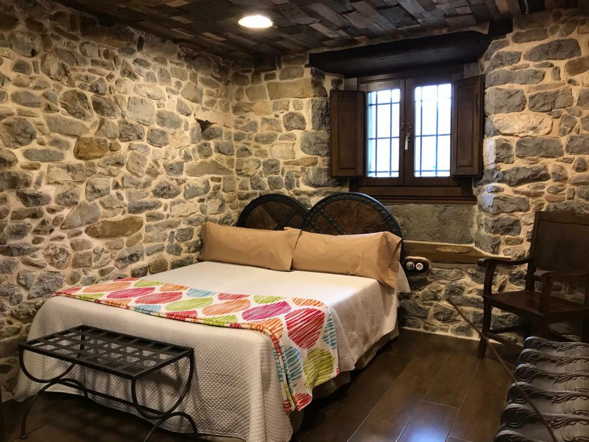 Casona De El Castaniu Hotel Serrapio ภายนอก รูปภาพ