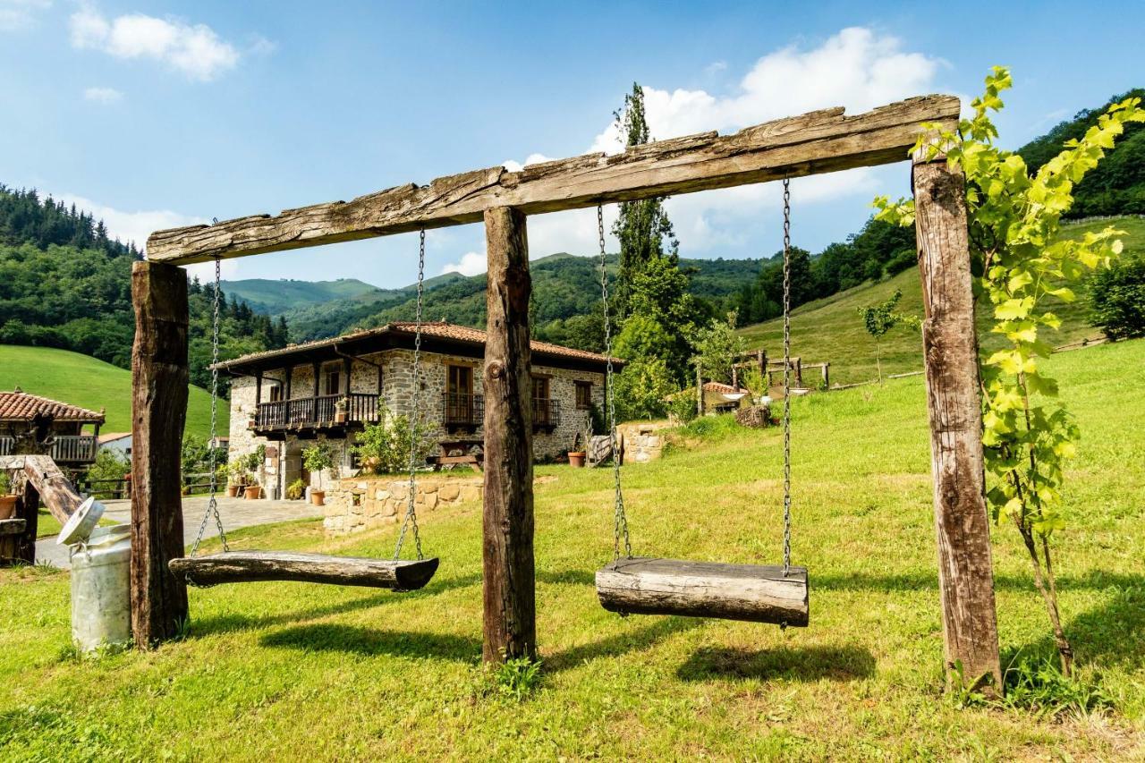 Casona De El Castaniu Hotel Serrapio ภายนอก รูปภาพ